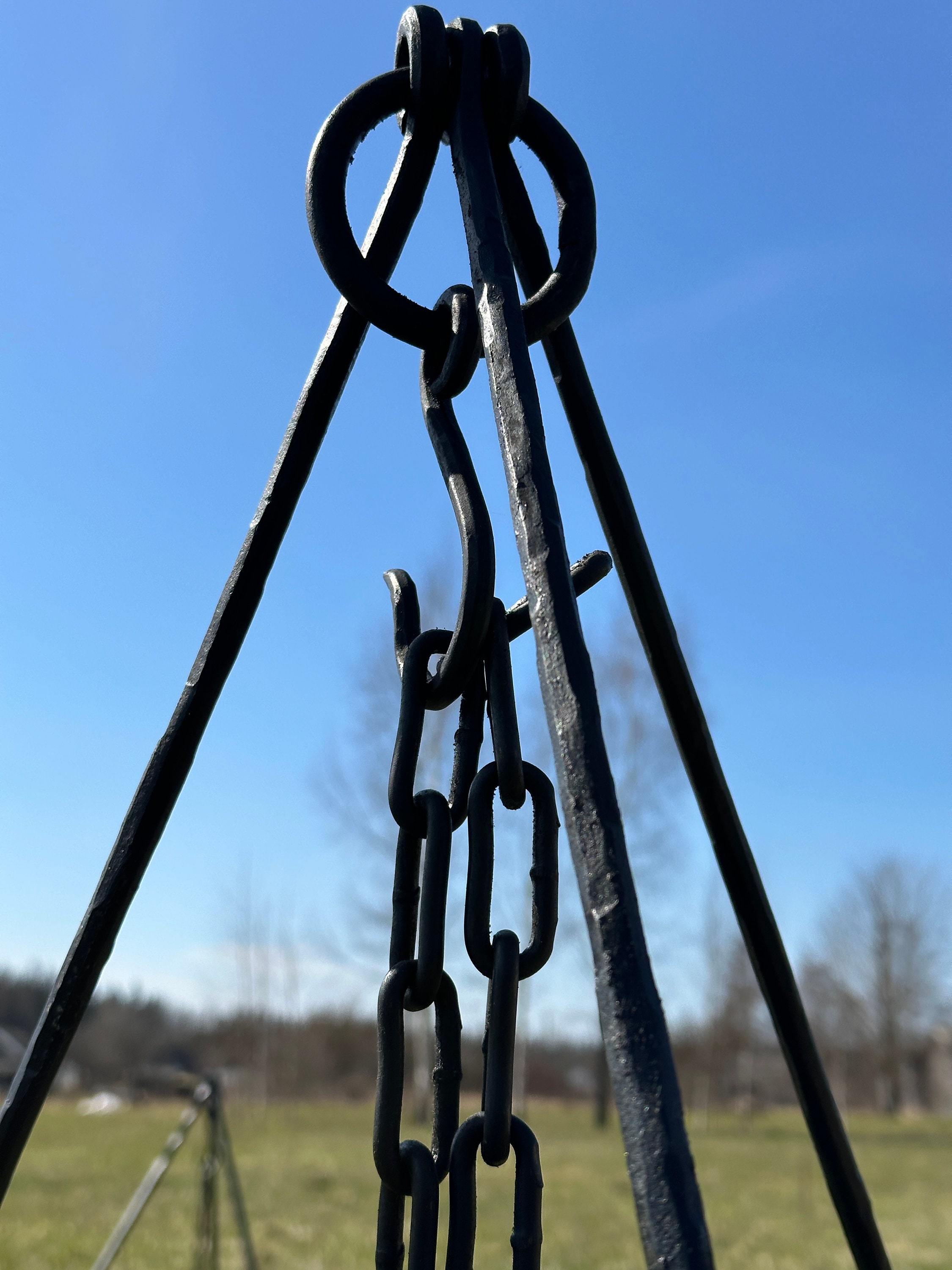 Tripod Cauldron Fire Pit