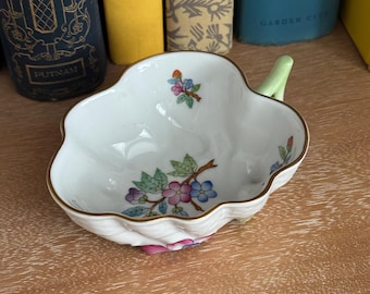 Herend Porcelain / Thousand Flowers / Green Handle / Hand Painted