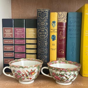 Antique Rose Medallion Teacups Pair – Hand-Painted Chinese Export Porcelain | Collectible Antique Teacup