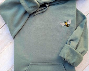 Bee Hoodie bestickte gelbe weiche Baumwollmischung Unisex Pullover Cottagecore Style