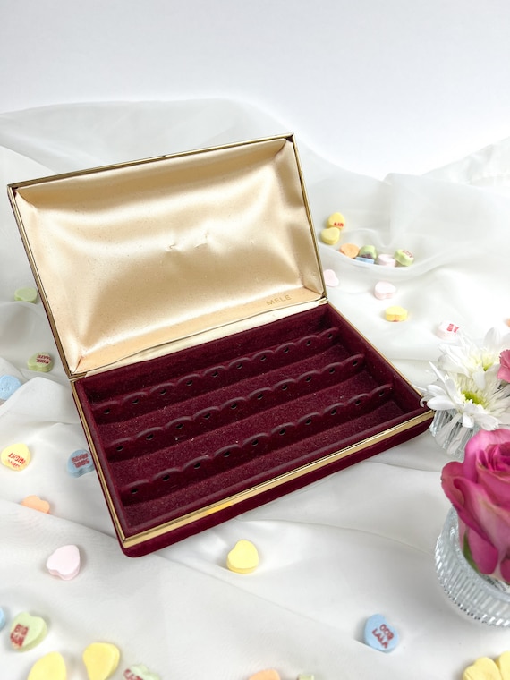 Red Velvet Mele Travel Jewelry Case - Earring Case