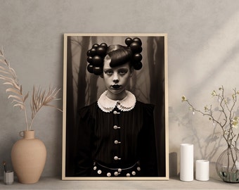 Poster in bianco e nero di Freaks - Ritratto di una ragazza vintage con un'acconciatura futuristica, arte digitale, decorazione murale originale, arte digitale AI