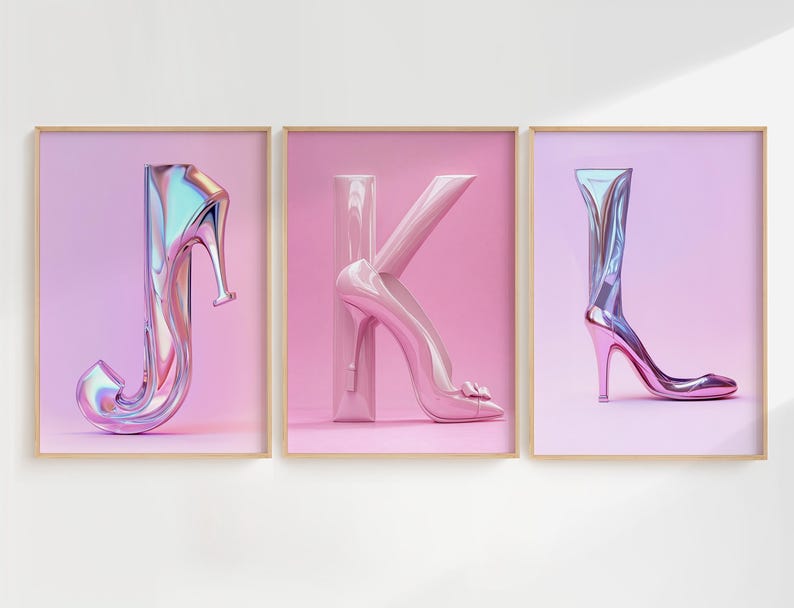 Affiches murales design des lettres J, K et L, inspirées par le monde de la mode et des escarpins de luxe. Avec un jeu subtil de lumière et de transparence, ces lettres semblent taillées dans du verre poli, capturant une esthétique ultra-féminine et contemporaine.