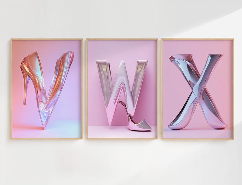 Affiches artistiques des lettres V, W et X, où chaque lettre prend la forme d’un talon sculptural. Des textures réfléchissantes et des couleurs vibrantes créent une atmosphère luxueuse et dynamique, parfaite pour une déco inspirée du monde de la mode.