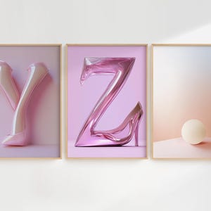 Affiches élégantes des lettres Y, Z et du symbole '.', inspirées des silhouettes de talons aiguilles futuristes. Une fusion entre minimalisme et sophistication, idéale pour un intérieur glamour et contemporain.
