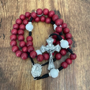 Most Sacred Heart of Jesus Catholic Micro-cord Rosary / Handmade / Sacred Heart / Red, White Wooden Beads / Durable / Silver Crucifix