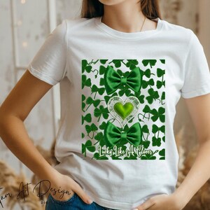 Conception numérique chanceuse comme un trèfle | PNG de la Saint-Patrick pour les t-shirts, les sacs fourre-tout, les décalcomanies et plus encore