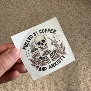Adesivos de caveira com corte de beijo de café e ansiedade, decalque para laptop, adesivo para garrafa de água, adesivo de vinil, adesivos de conscientização sobre saúde mental