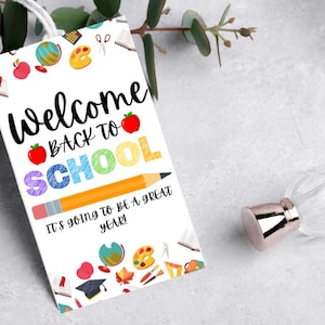 Welcome Back To School Favor Tags,Printable First Day Of School Gift Tag, Teacher gift tags, Classroom gifts, Apple tag, Printable Download