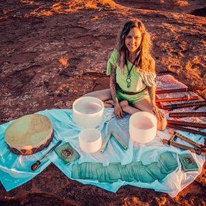 The Artist and Her tools. 7 Flutes of the Seven Chakras. Sedona Vortex