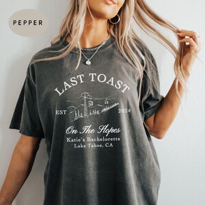 Last Toast On The Slopes Bachelorette Party Shirts, Personalized Snow Bachelorette Party Shirt, Custom Winter Ski Bridal Party Gifts