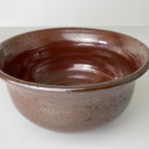 Small Shiny Glazed Decorative Stoneware Bowl