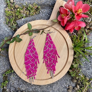 Silver pink beaded fringe earring, silver pink animal print earring, fushia silver fringe earrings, pink dangle earrings,pink summer jewelry