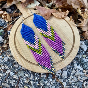 Navy blue and violet fringe earrings, long beaded earrings, beaded ombre earring, seed bead earrings, colorful dangle earrings, boho earring