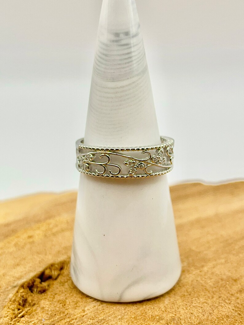 Cute Prom Rings Floral Thumb Ring | Large Ring | Prom Ring | 9, 10, 11 Rings | Flat ...
