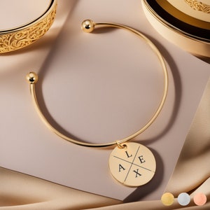 Super sierlijke eerste armband, gepersonaliseerde kleine schijfarmband, delicate handgemaakte sieraden, goud, roségoud, zilveren armband, vriend cadeau