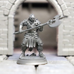 Human, Male, Fighter, Paladin, Full Plate Mail, Casting Spell, Wielding Halberd, Full Helmet, Spiked Epaulets - 25/32/75mm Fantasy Miniature
