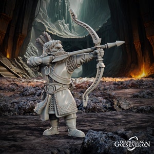 Könnte beinhalten: Eine detaillierte, hellfarbene Figur eines Bogenschützen in einer Fantasy-Umgebung. Der Bogenschütze zielt mit Pfeil und Bogen, trägt eine detaillierte Rüstung und einen Federkopfschmuck. Der Hintergrund zeigt eine felsige Landschaft und eine höhlenartige Struktur.