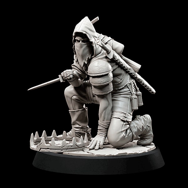 Human, Male, Ranger/Rogue in Leather and Cloak, Hood, Longsword on back, Dagger, Bear Trap - 25/28/32/75mm Fantasy Miniature