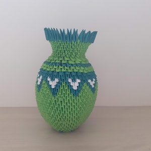 3D origami vase
