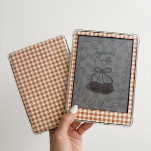Burnt Orange & White Fall Gingham Kindle Skin – Autumn Aesthetic Decal - Kindle Paperwhite, Colorsoft, Basic, Scribe, Halloween BookTok Vibe