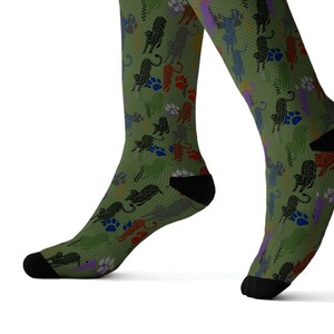 Cheetah Spirit Unisex Cotton Socks with Abstract Safari Pattern, Cute Creative Cat Animal Print, Trendy Gift Idea for Men Women Casual Wear