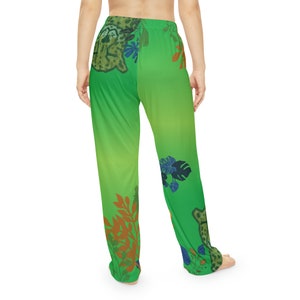 Pantaloni da pigiama da donna Cheetah Spirit, comodi pantaloni da salotto con stampa safari, morbidi indumenti da notte in poliestere, regalo per gli amanti dei gatti. immagine 5