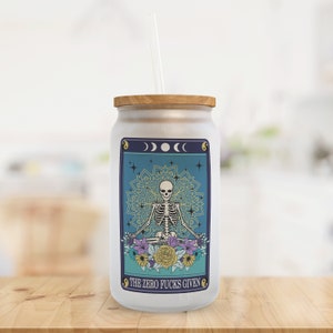 Zero fode dado vidro de café gelado pode carta de tarô | Presentes de bruxa | Copo de vidro esqueleto | Xícara de Café | Presente para amante de café para ela