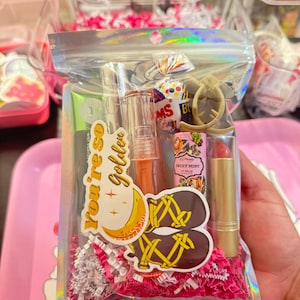 Beauty Scoop Deluxe lip gloss, lash, hair accessories, Gift for her, fun variety bundles, lip gloss mixture, makeup scoop, giftable sets