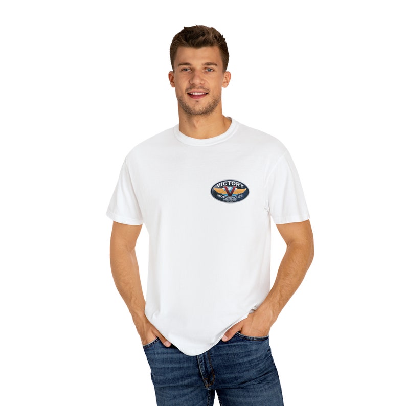Camiseta unisex teñida en prenda, moto de la victoria, moto, pilotos, bicicleta, casco, regalo imagen 10