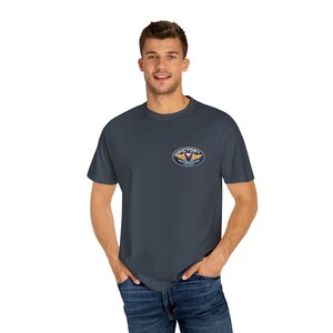 Camiseta unisex teñida en prenda, moto de la victoria, moto, pilotos, bicicleta, casco, regalo imagen 5