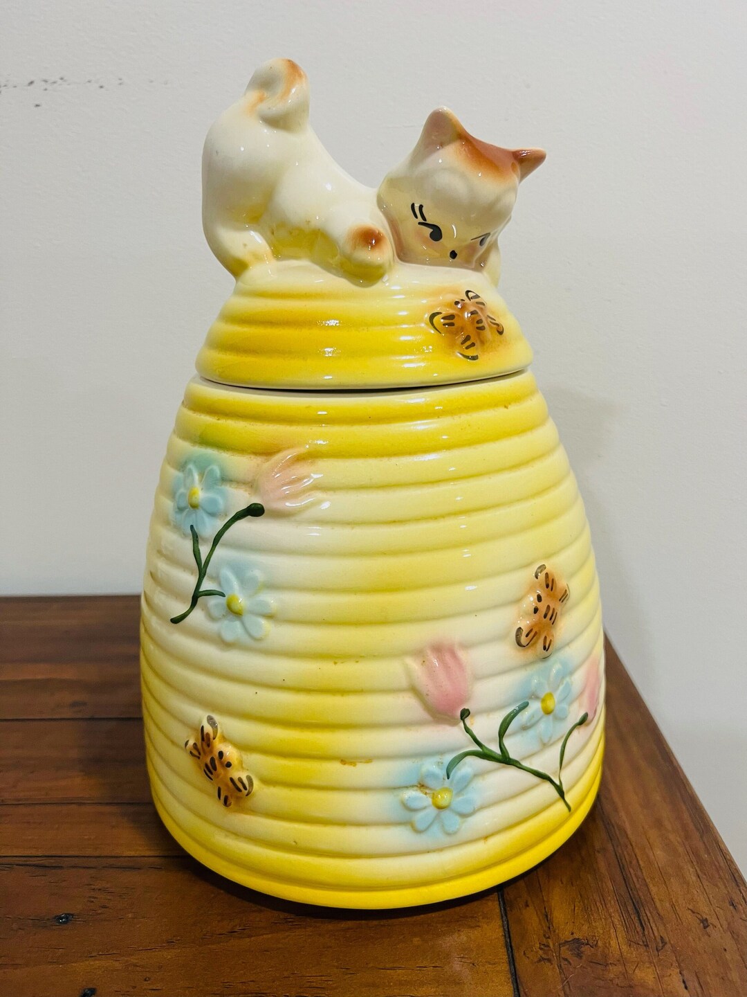 Vintage 1950's American Bisque Yellow Behive Cookie Jar With Kitten on