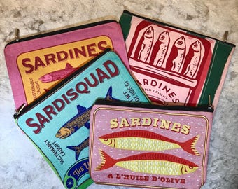 Sardine Can Zipper Pouch: Vintage Style Travel Organizer