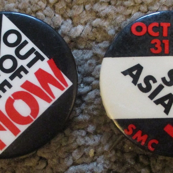 Out of SE Asia NOW Matched Pair Anti Vietnam War Peace Protest Buttons 1960's Student Mobilization Committee