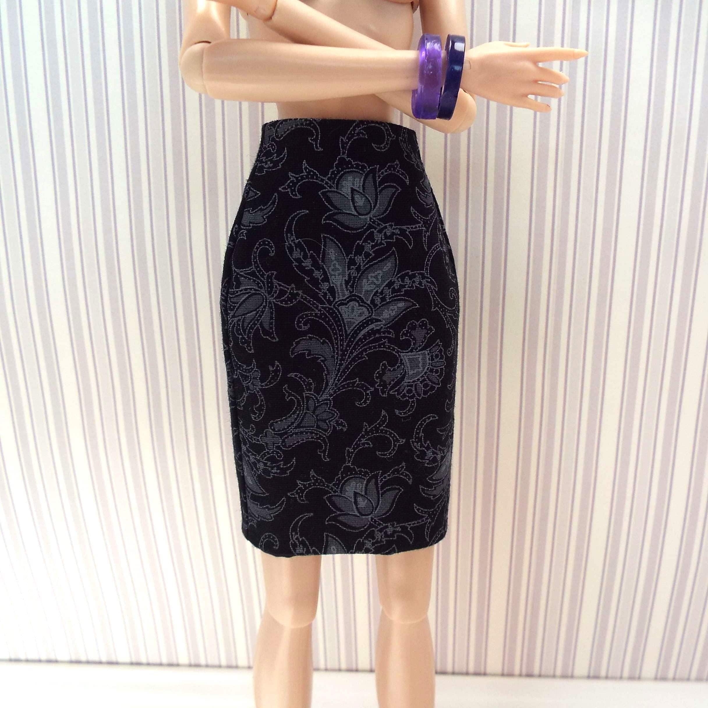 Barbie Floral Skater Skirt Fashion Doll Outfit - Mix & Match Wardrobe Accessory