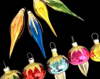 Vintage 1960s-1970s Quecksilber Pilz & Eiszapfen Ornamente Set mit 10 Atomic Sputnik Glitter Decor