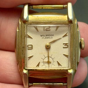 Vintage 1940s Wolbrook Clinton Skyscraper Stepped Gold Tone Art Deco Watch w 17 Jewels Runs!