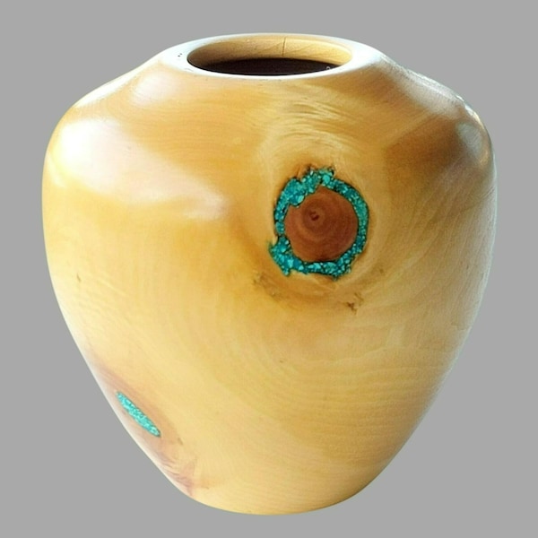 Jarrón vintage torneado a mano en madera de álamo con incrustaciones de turquesa, firmado por Ron Overholtz '06