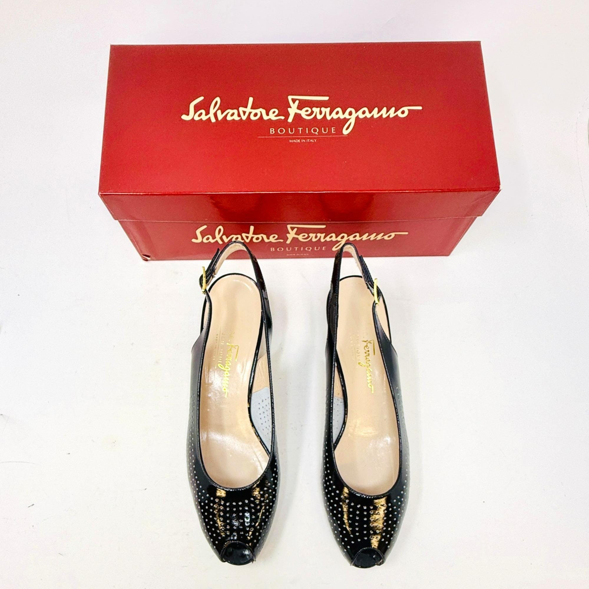 ヴィンテージ フェラガモ ブラック パテントレザー スリングバック