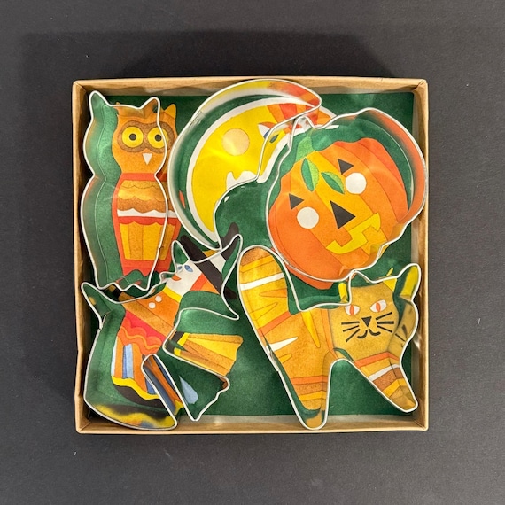 NOS Vintage Halloween Metal Cookie Cutters Cat Witch Pumpkin Owl Moon in Original Packaging Box