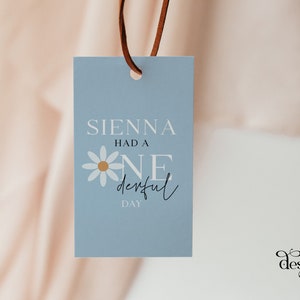 Tag do favor de festa de aniversário da margarida | azul da flor de Boho agradece-lhe cartão de Tag | Modelo editável | Decoração de primeiro aniversário Onederful | DL003