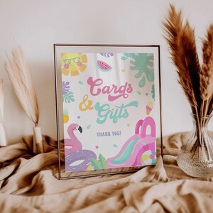 Modelo de sinal de cartões e presentes para festa de escorregador de água infantil | Tabela de presentes totalmente editável para impressão | Decoração de festa na piscina em tons pastéis | Respingo Pastel | DL008