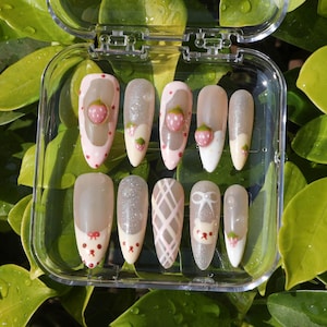 Hand-painted press on nails |party press on nails |3D Strawberry press on nailsFlakes for nails |Cute nails gift |Bear nails  |y2k nails