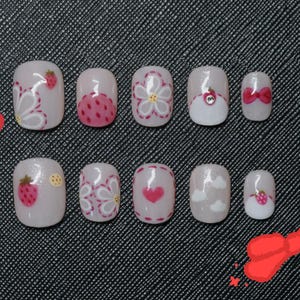 Hand Painted Strawberry And Bow Kawaii Short Square Circle Press On Nails|Cute Flowers Nails|Y2k Nails