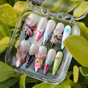 Luxus benutzerdefinierte tropische 3D Blume Presse auf den Nägeln | Einzigartige Sommer Design Kunst Nägel.| Urlaub Handgefertigte Nägel| Lange Mandel Nägel