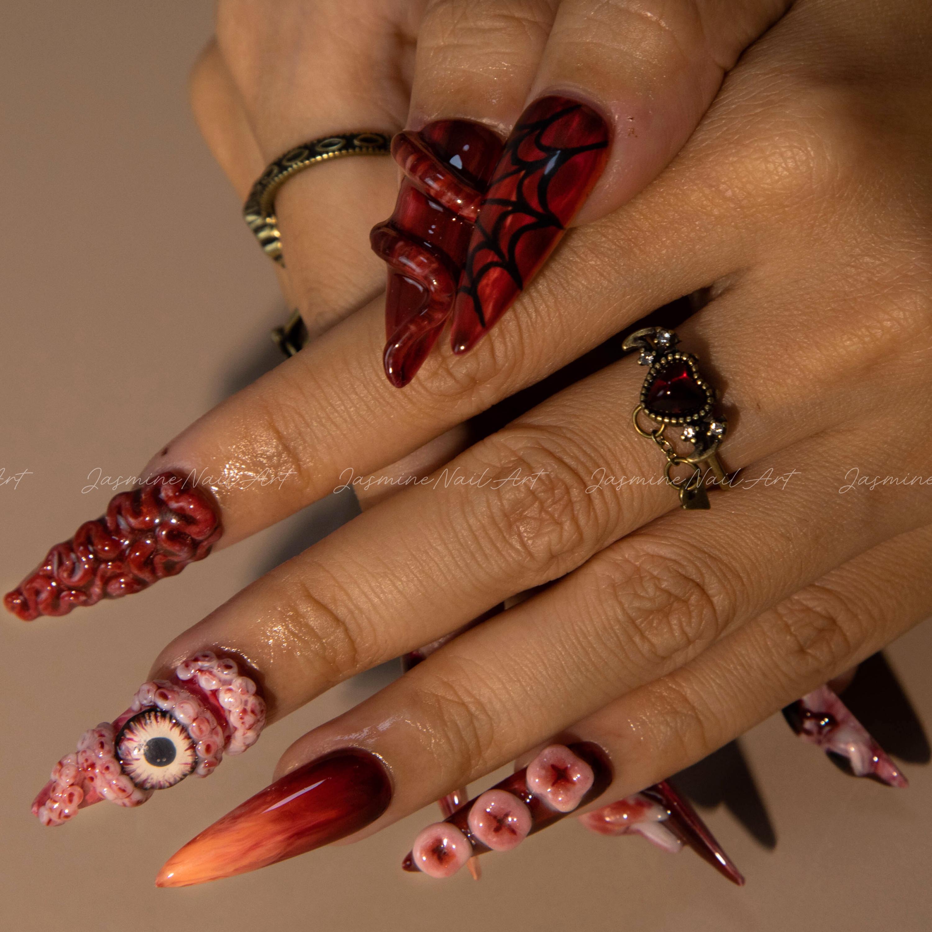 3Dハロウィンホラーネイル：目玉、脳、触手のネイルアート - Etsy 日本