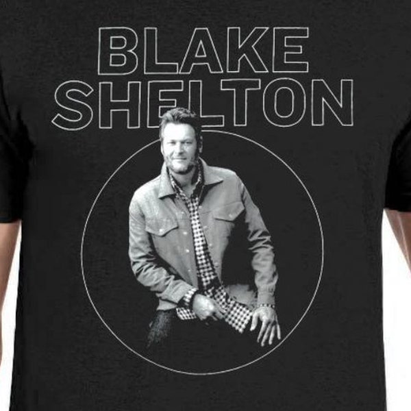 Blake Shelton Seated Circle Tee