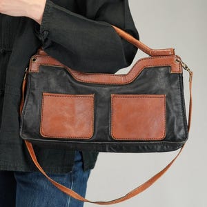 Vintage 1970er Jahre Zwei Ton Leder Top Henkel Tasche | Umhängetasche Schwarz Cognac