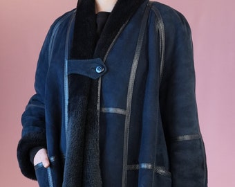 Vintage Shearling Coat in Dark Blue | Women's Lamb-Leather Coat | Size M