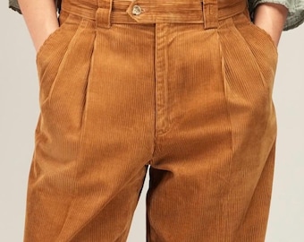 Vintage Levi's Corduroy Trousers in Honey–Cognac Tone | W33 L34, Unisex | Made in Italy, 90s